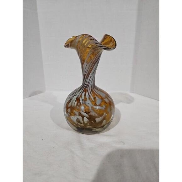 Hand Blown Glass Gold Amber And White Vase 6" Tall 4" Wide - Picture 1 of 6